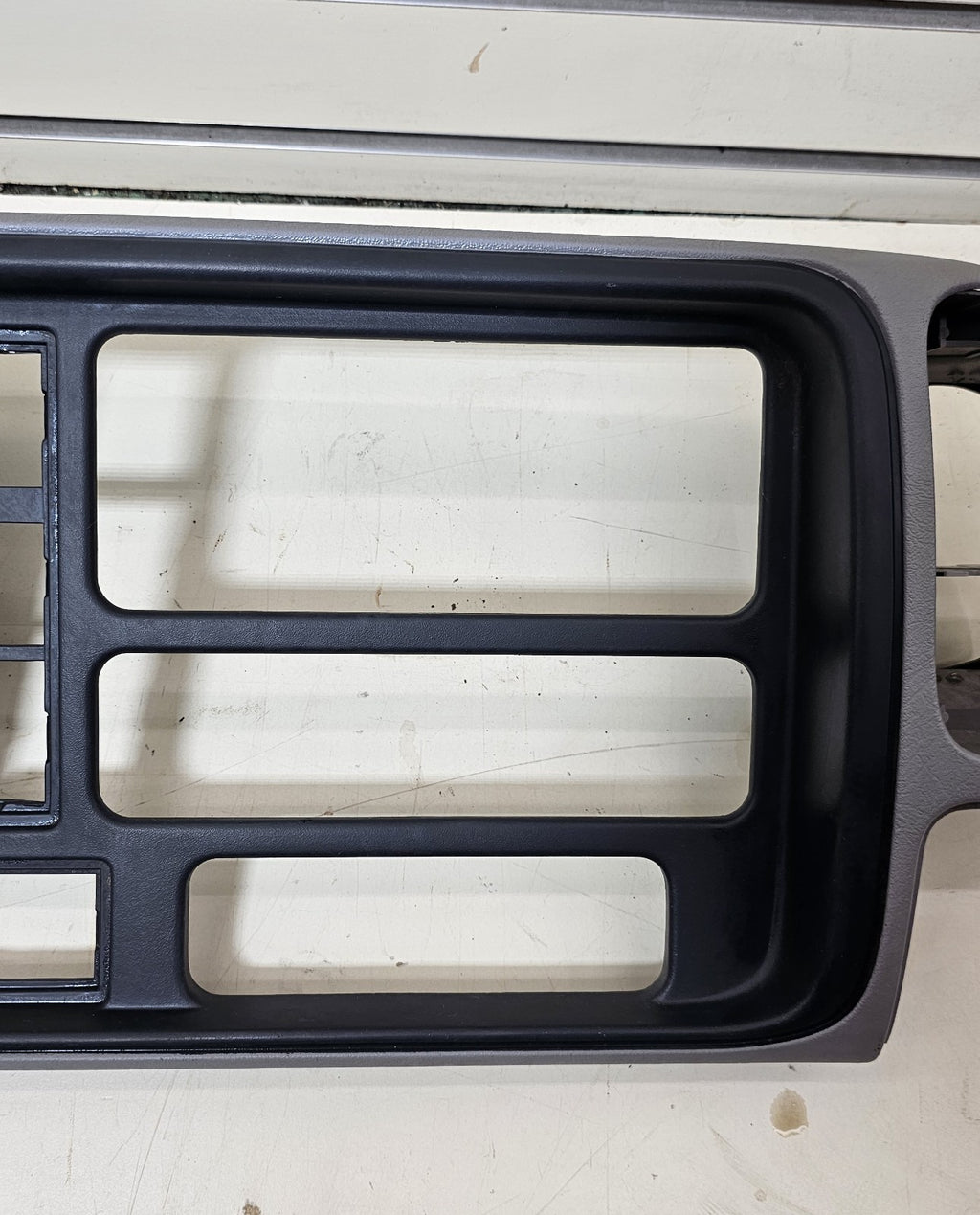 95-99 CHEVY GMC TRUCK SILVERADO CK Cluster Speedometer Dash Bezel Gray/Black C3