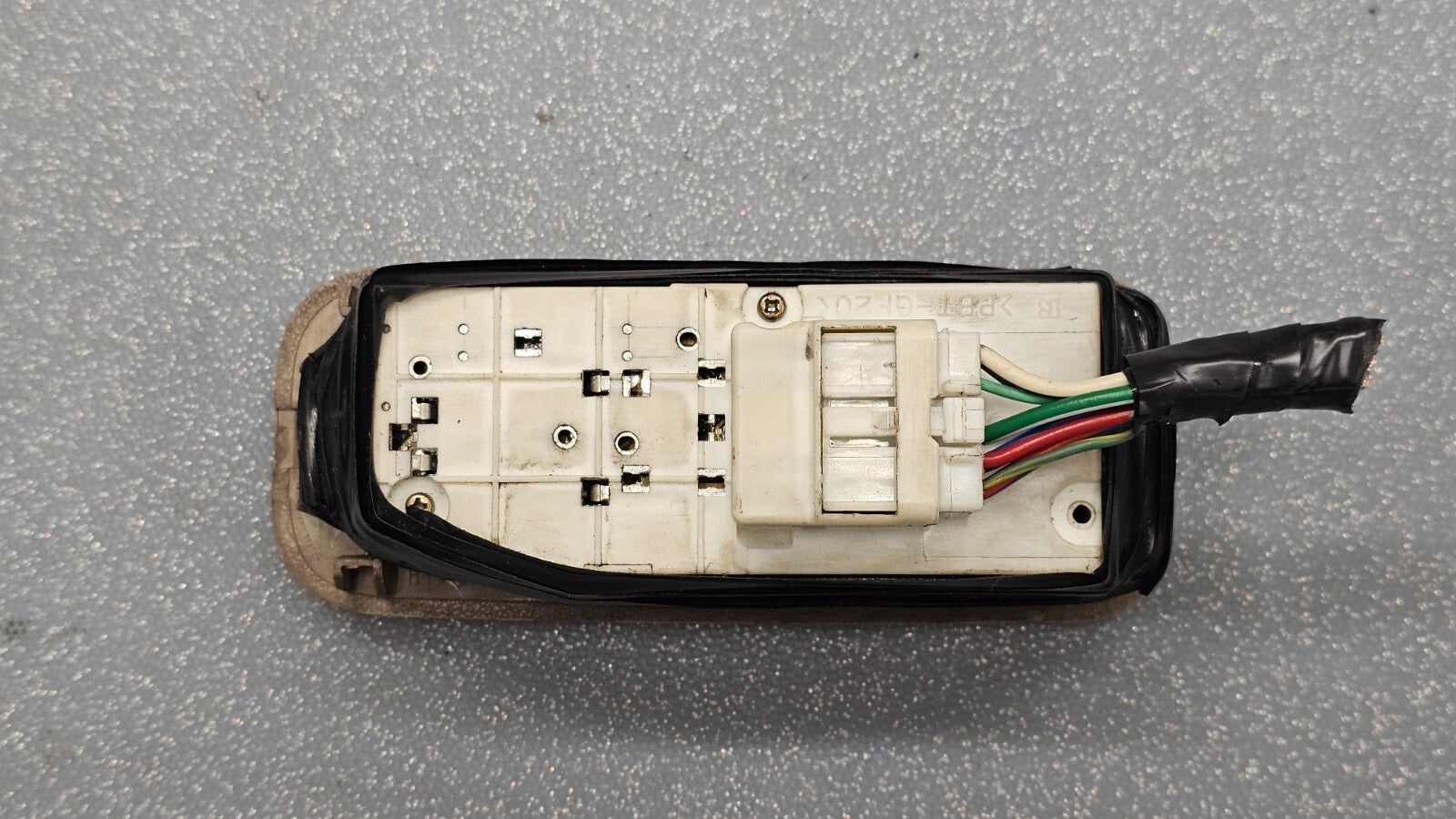 98-03 Sienna Solara 00-06 Tundra Power Driver Master Window Switch Assembly Tan