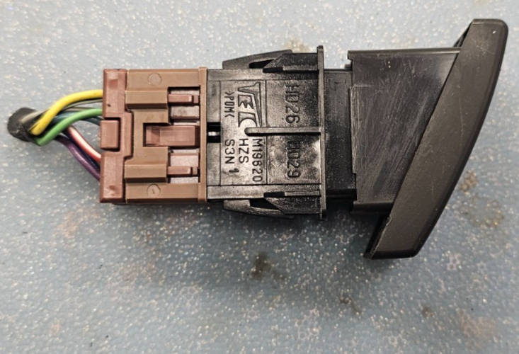 🔥01-05 Civic Center Dash Hazard Switch Warning Light Emergency Flasher Assembly