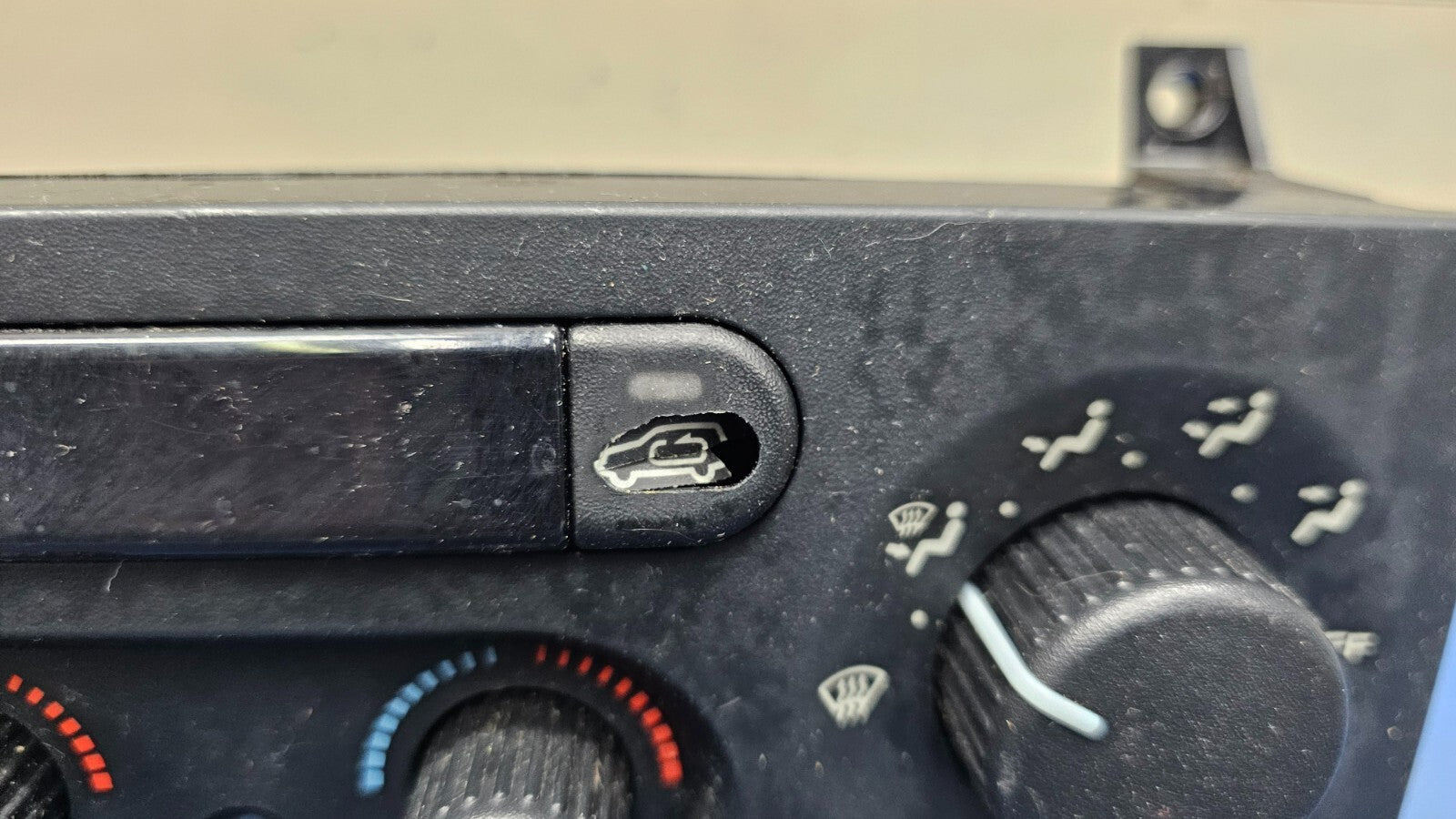 99-04 JEEP GRAND CHEROKEE Dash AC Heater Temperature Climate Control Conditioner