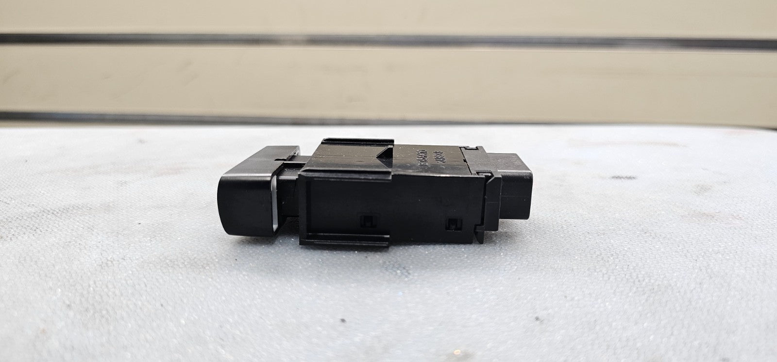 🔥03-08 Toyota Corolla Rear Window Defrost Defroster Button Control Switch Black