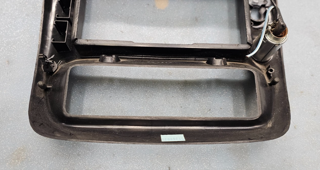 95-10 Ranger Explorer Center Dash Radio Stereo Display Bezel Trim Panel BLACK B2