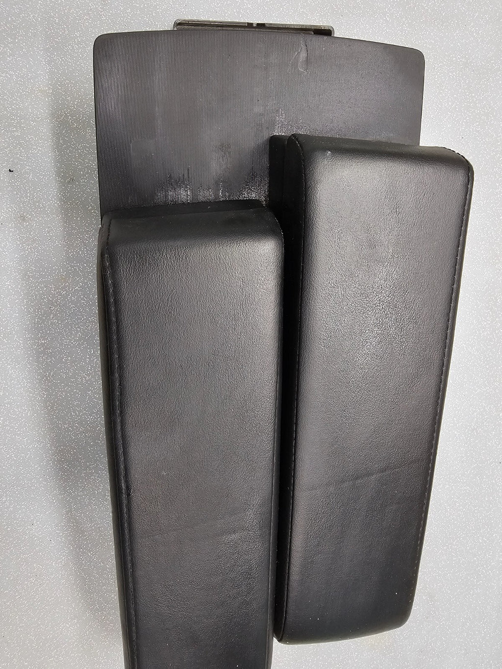 🔥03-05 Infiniti FX35 FX45 Center Console Arm Rest Lid Cover Assembly BLACK OEM