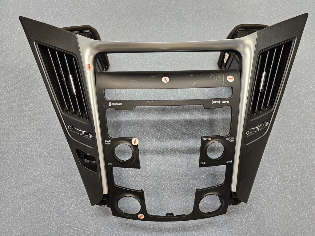11-14 Sonata Center Dash Radio Bezel Trim Panel Climate Assembly DK GRAY/SILVER