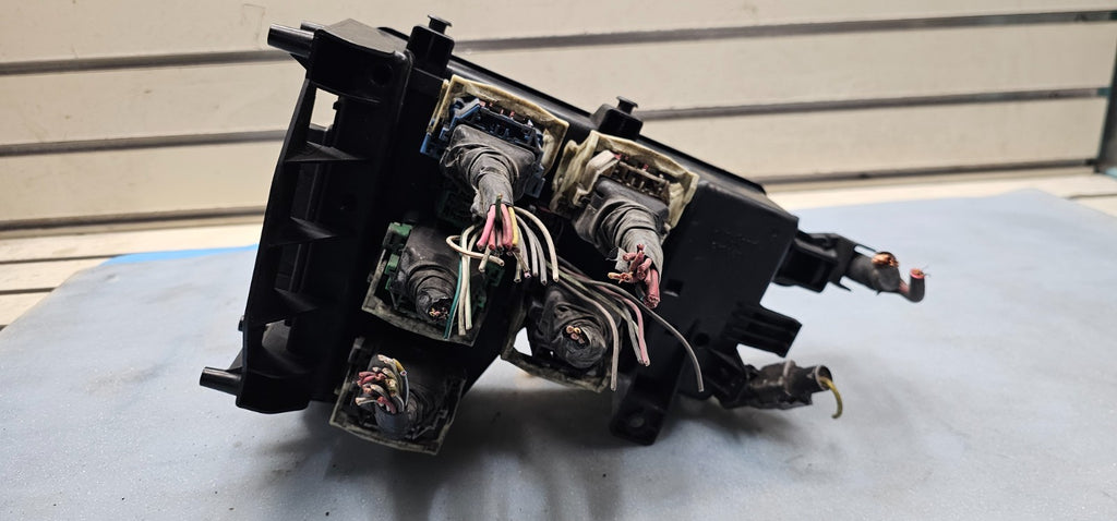 🔥02-05 Dodge Ram Engine TIPM Fuse Box Junction Body Control Distribution Module