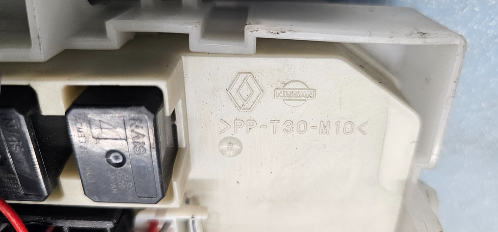 🔥06-10 Nissan Titan Armada Fuse Box Body Control Distribution Module Assembly