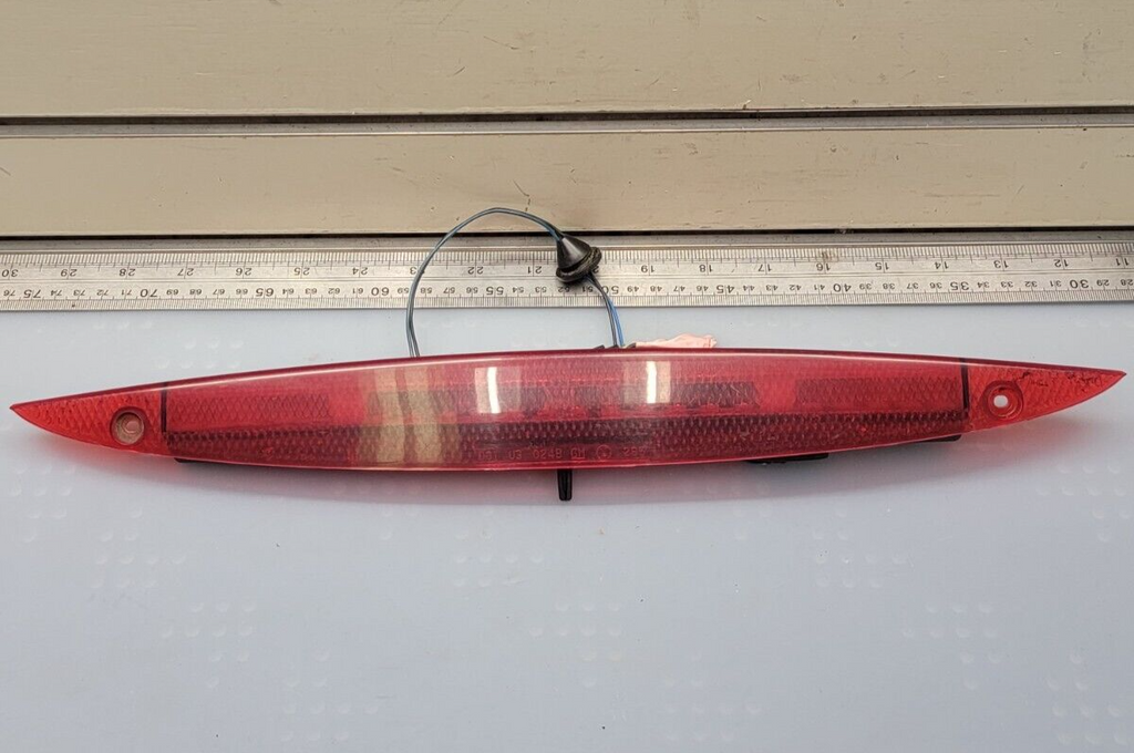 🔥02-07 Buick Rendezvous Third Brake Light Upper Rear Tailgate Hatch Light Lamp