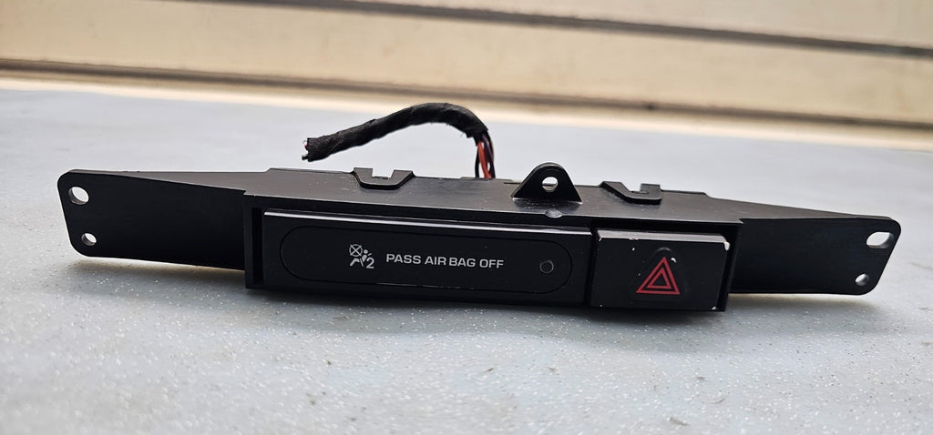🔥01-07 CARAVAN Grand Caravan Town & Country  warning HAZARD LIGHT SWITCH BLACK
