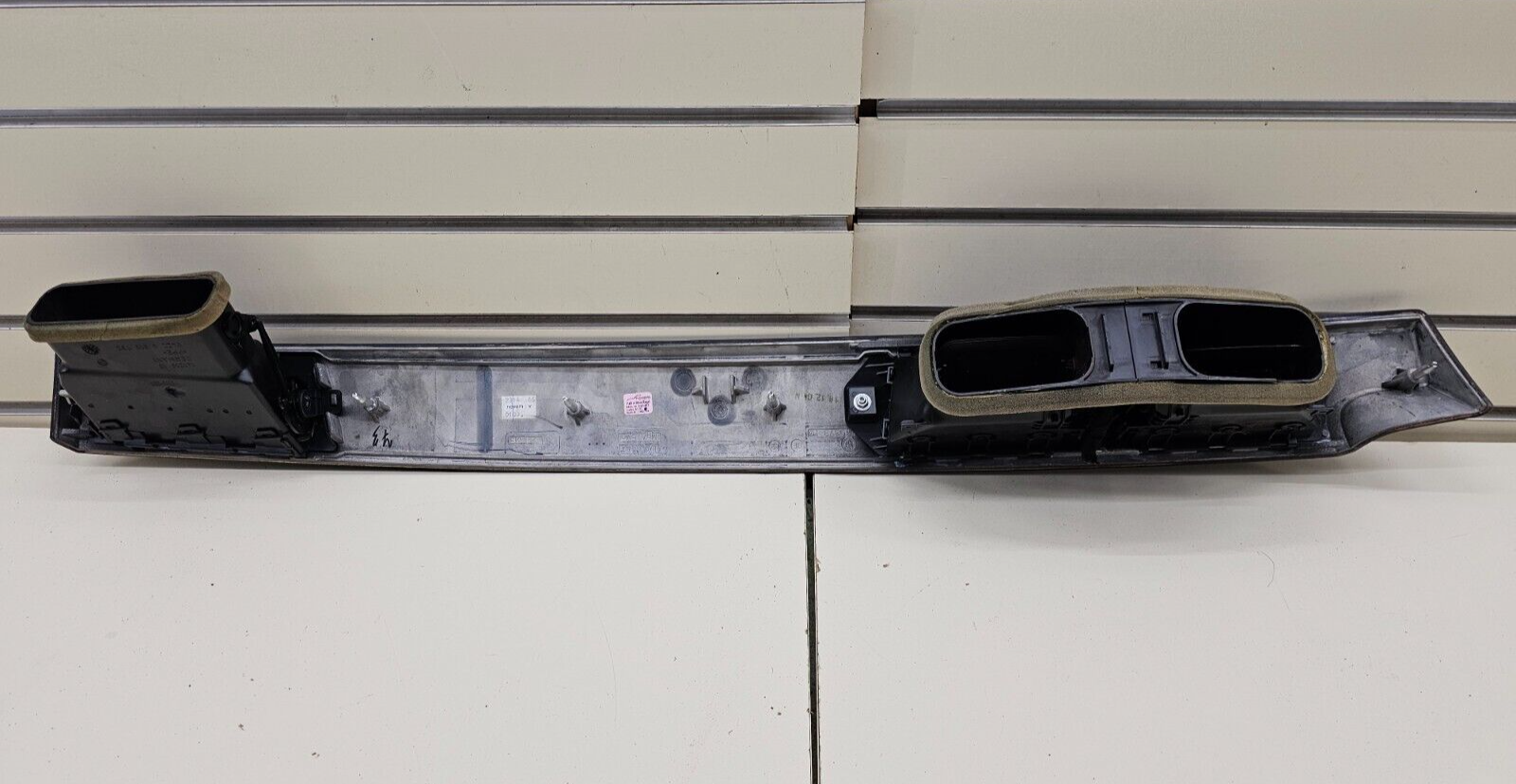 06-13 BMW E90 E92 FRONT RIGHT PASSENGER DASH TRIM PANEL VENT WALNUT WOODGRAIN