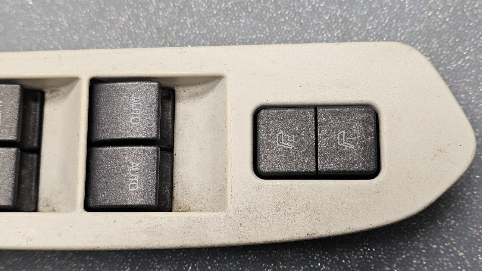 09-12 Lincoln MKS MKT Left Driver Master Power Door Window Control Switch LT Tan