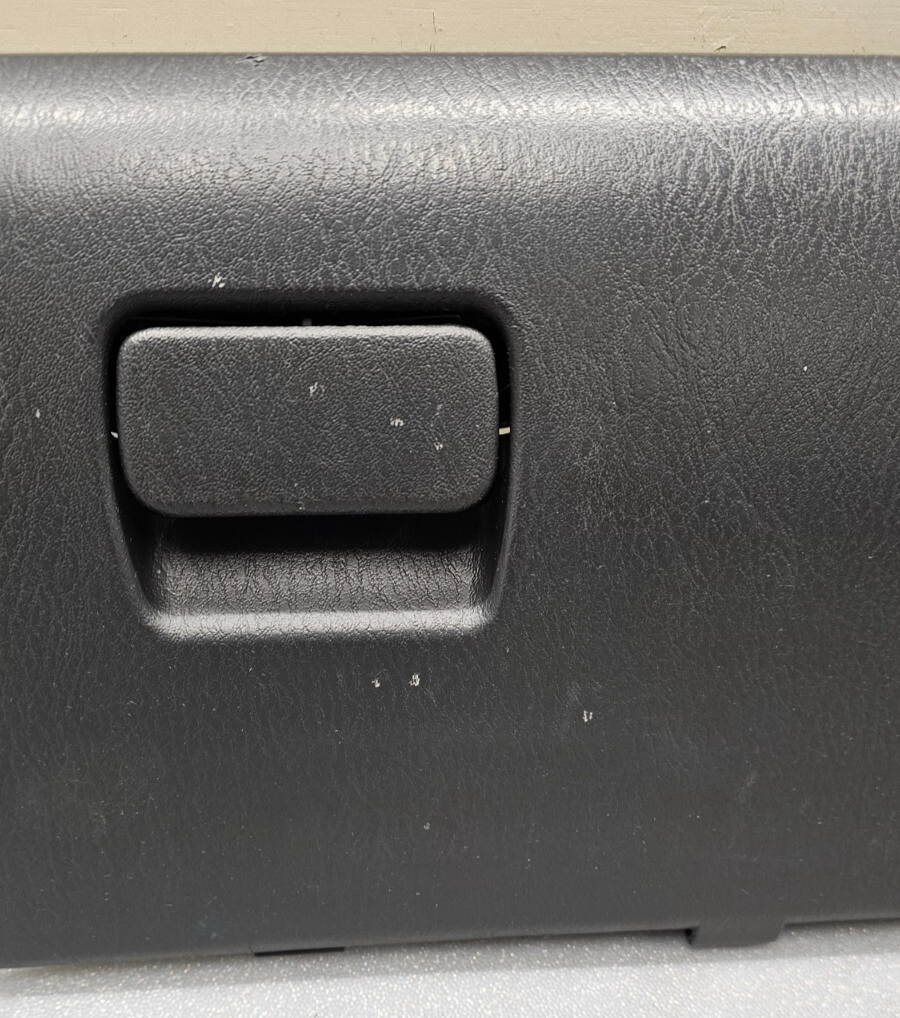 🔥99-04 Grand Cherokee WJ Dash Glove Box Assembly storage Compartment Black