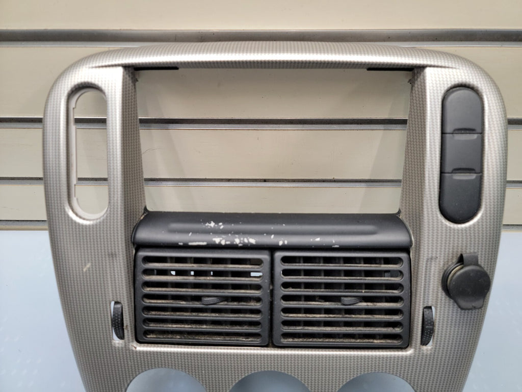 02-05 FORD EXPLORER RADIO AUDIO CLIMATE TEMPERATURE CONTROL BEZEL TRIM silver