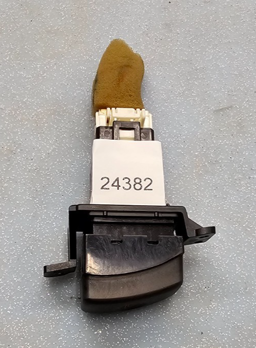 🔥00-04 SUBARU OUTBACK SEDAN 4-DR EMERGENCY HAZARD CONTROL FLASHER SWITCH BUTTON