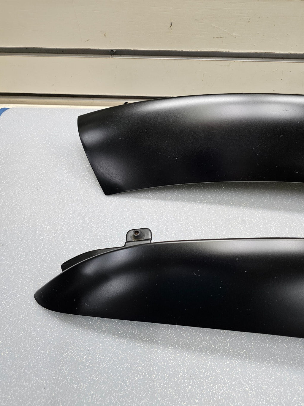 🔥02-09 ENVOY REAR LEFT/RIGHT D-PILLAR EXTERIOR HATCH TRIM MOLDING SET OEM
