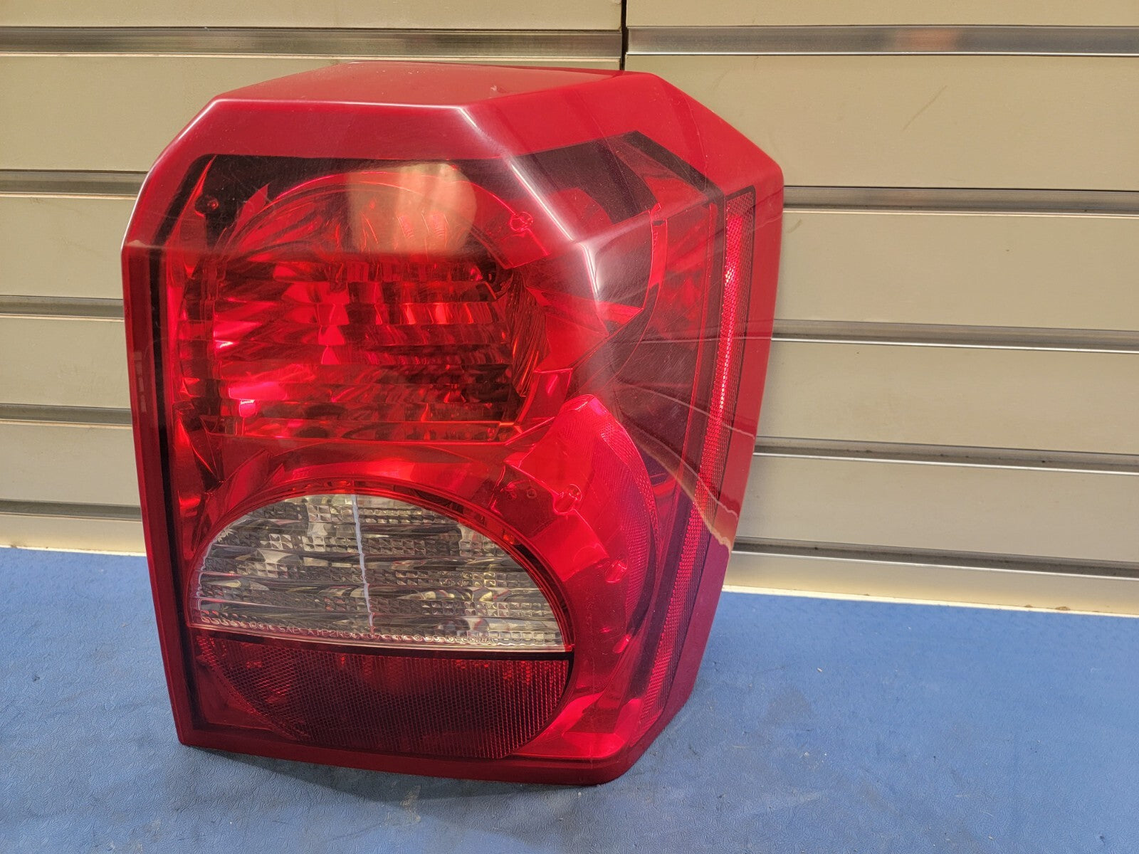 🔥2007-2012 DODGE CALIBER Right passenger Side Tail Light Lamp Assembly Chrome