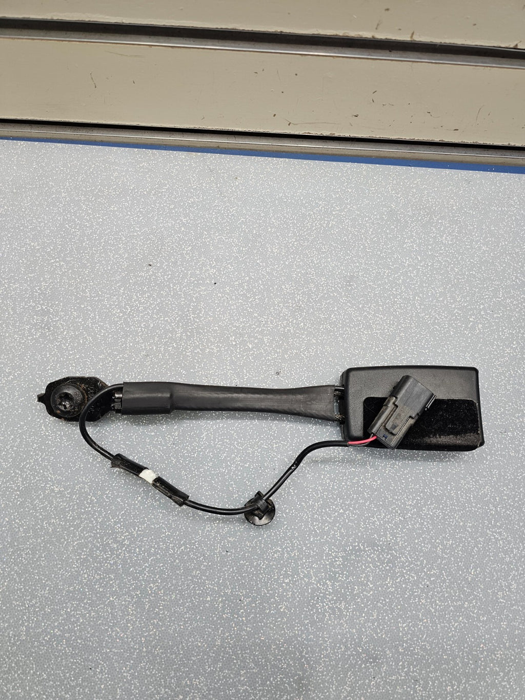 13-16 Ford Escape Driver Front Left Seatbelt Buckle Black /FE