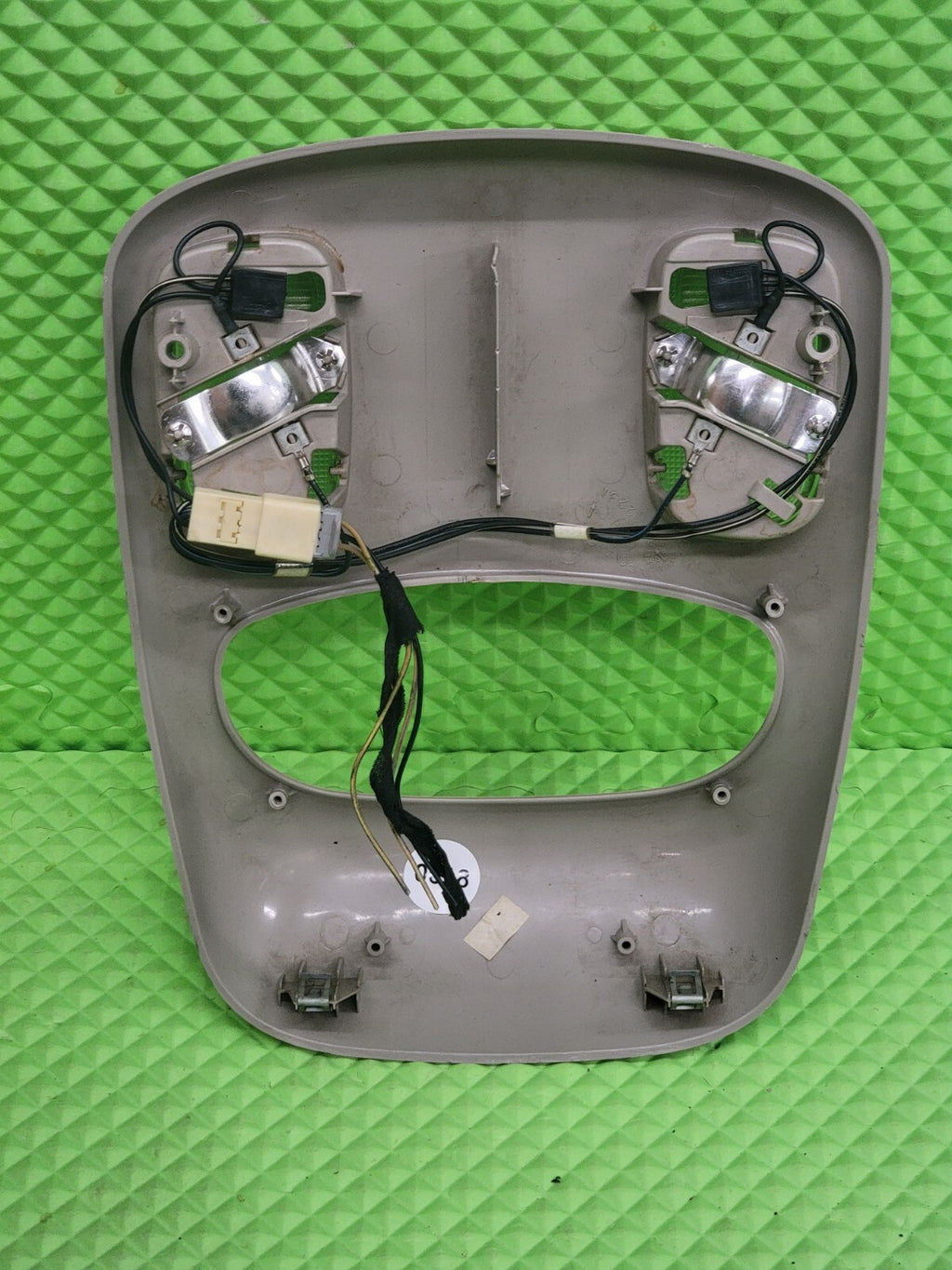 🔥2002-2005 Dodge Ram 1500 OverHead Console Map Dome TAN