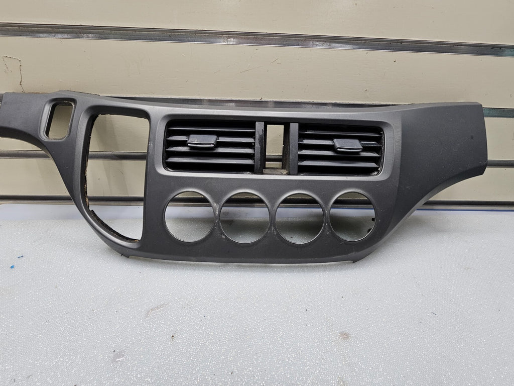 05-10 Honda Odyssey Center Dash Radio Climate Control Bezel Trim Panel Dark Gray