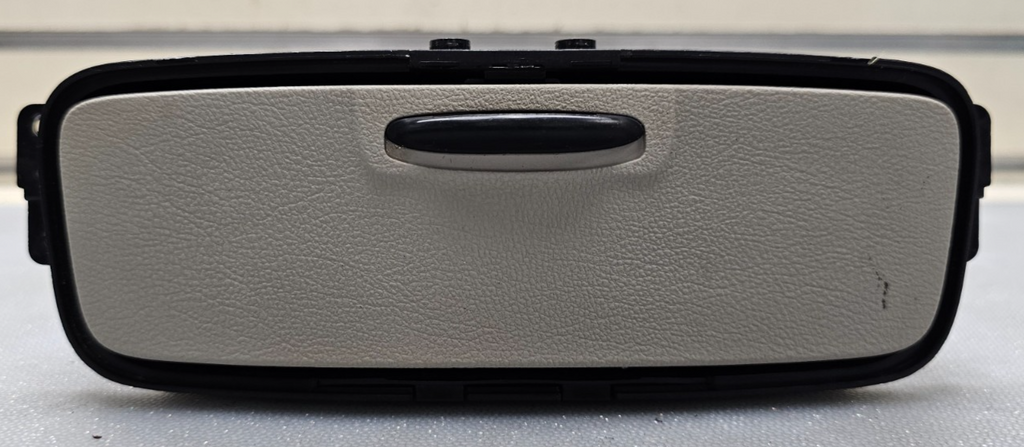 🔥06-08 Hyundai Sonata Center Console Lid Ashtray OEM
