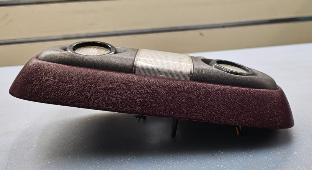 🔥1995-2000 Chevy Suburban Tahoe Dome Map Light deep maroon OEM