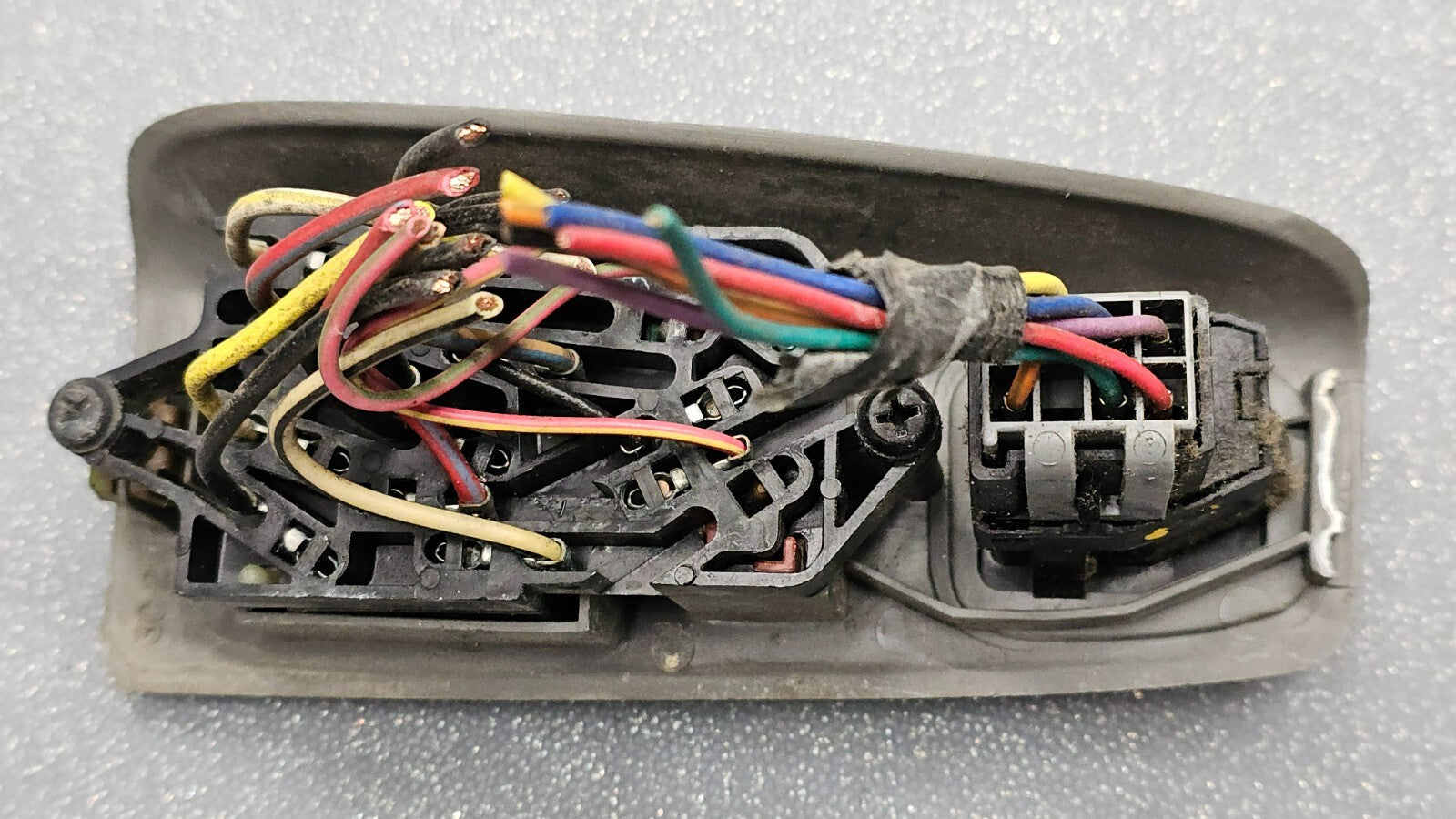 03-08 Ford  E150 E250 E350 Left Driver Door Mirror Window Power Lock Switch Gray