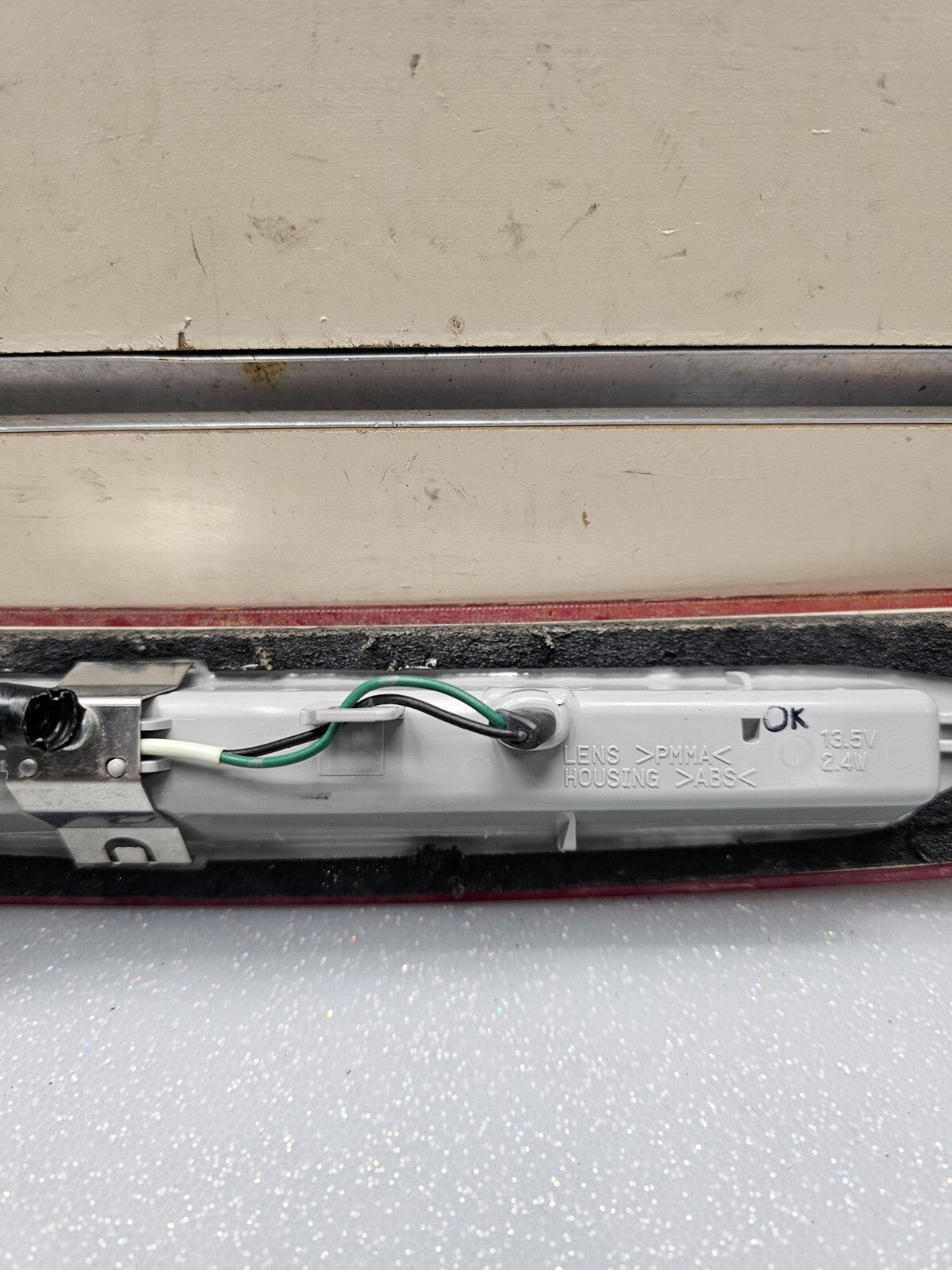 08-15 Nissan Rogue High Mounted Stop Third Brake Light Tail Light Lamp Assembly