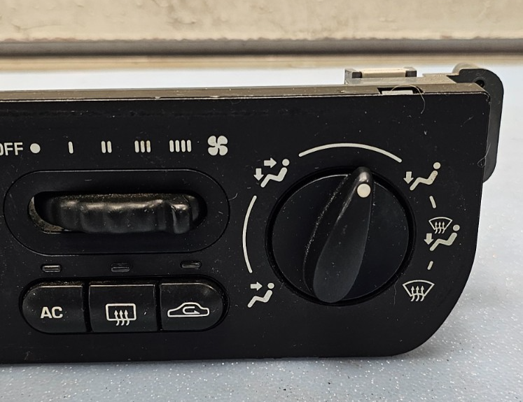 🔥00-02 Saturn S-Series Dash A/C HVAC Heater Climate Temperature Control Black