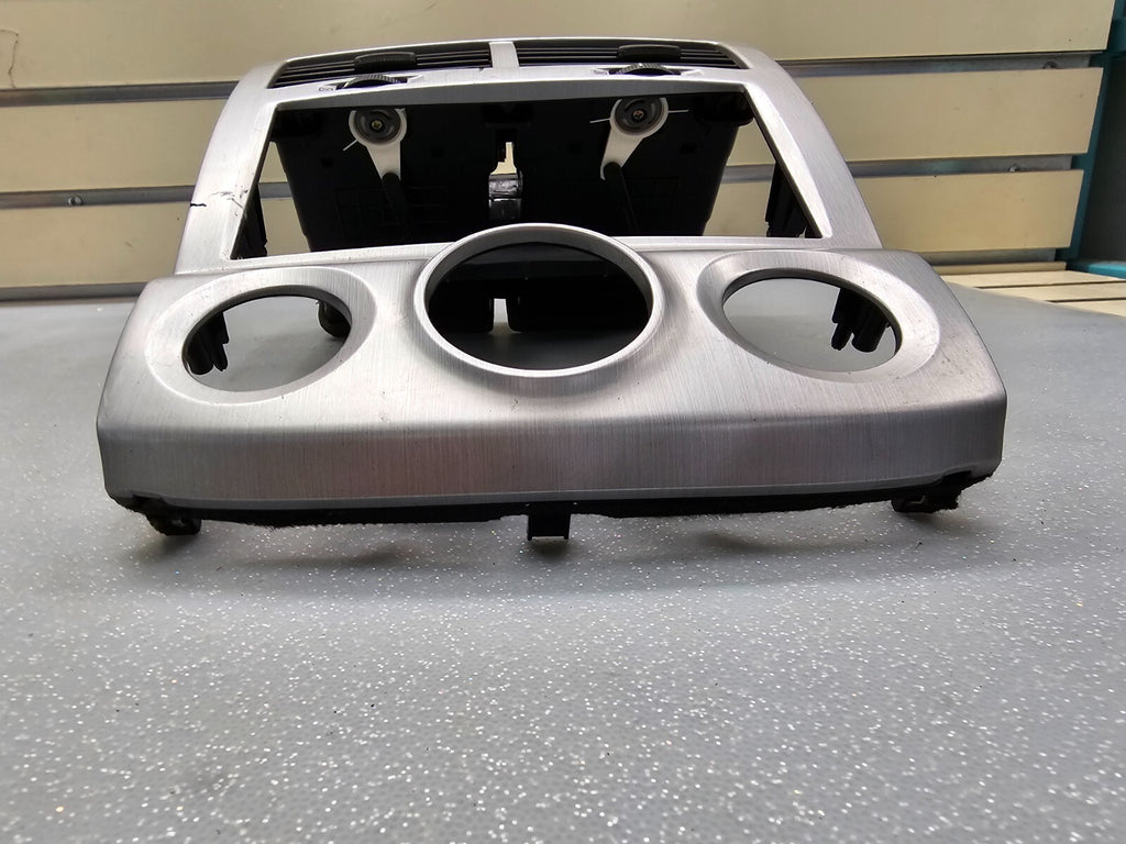 🔥05-09 KIA SPORTAGE CENTER DASH RADIO BEZEL TRIM CLIMATE CONTROL OEM SILVER