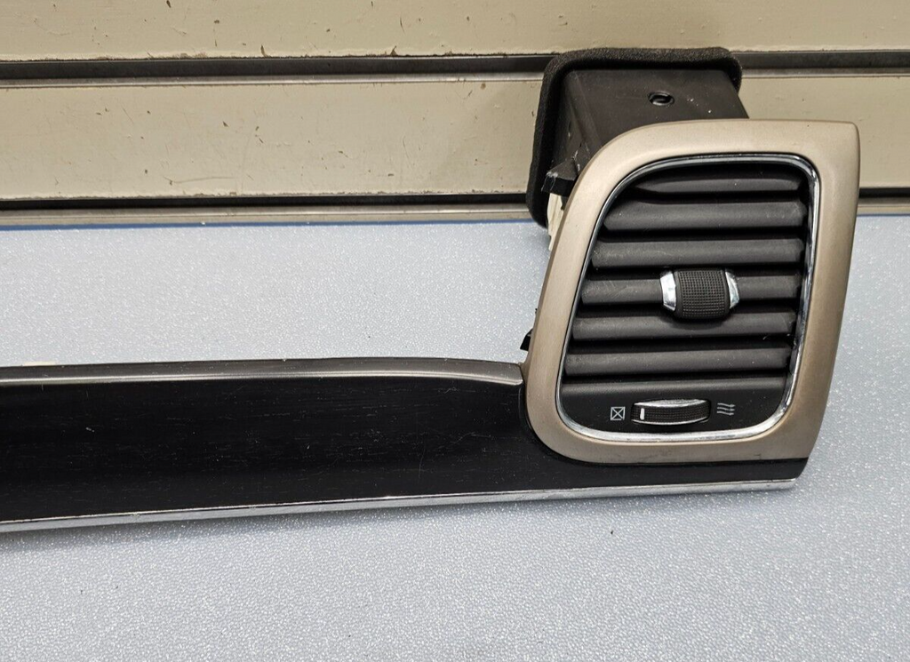 11-20 Grand Cherokee Dash Right Passenger Molding Trim AC Air Vent Heater Silver