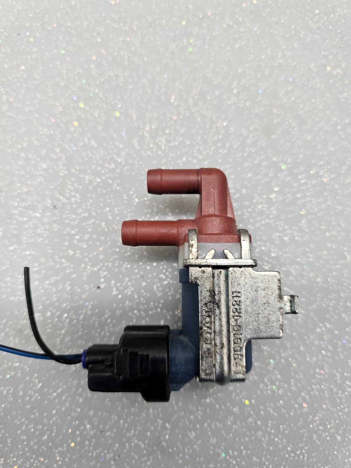 98-02 TOYOTA COROLLA OEM PURGE VACUUM SWITCH VALVE VSV90910-12211/25860-0D010/TC