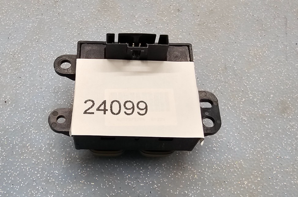 🔥05-11 Lucerne Cadillac STS GM Moon Sun Roof Sunroof Light Switch Assembly