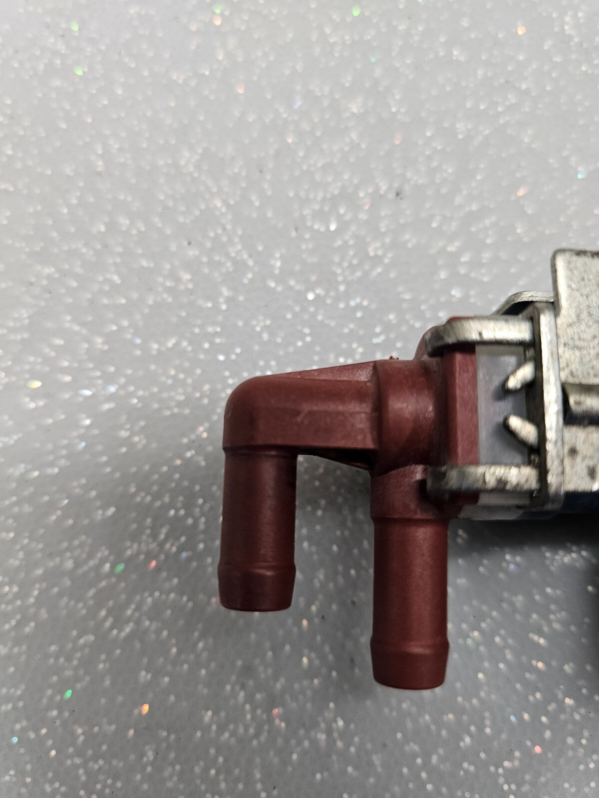 98-02 TOYOTA COROLLA OEM PURGE VACUUM SWITCH VALVE VSV90910-12211/25860-0D010/TC