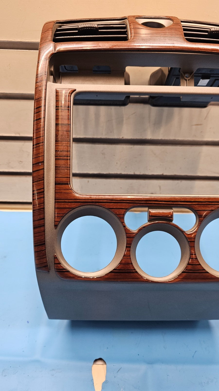 🔥04-12 COLORADO CANYON CENTER DASH FM RADIO STEREO DISPLAY BEZEL PANEL WOOD