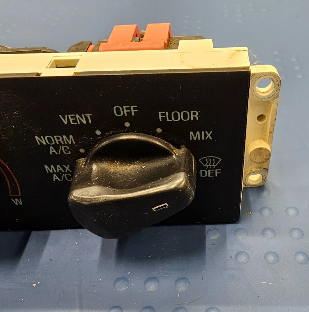 92-96 Ford Truck F150 F-250 F-350 Bronco Heater HVAC Climate Control Temperature