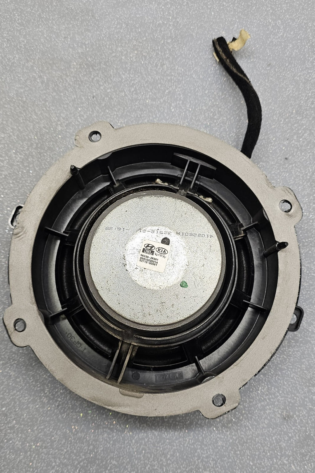 🔥2010 - 2013 KIA SOUL REAR LEFT SIDE DOOR PANEL SPEAKER  OEM