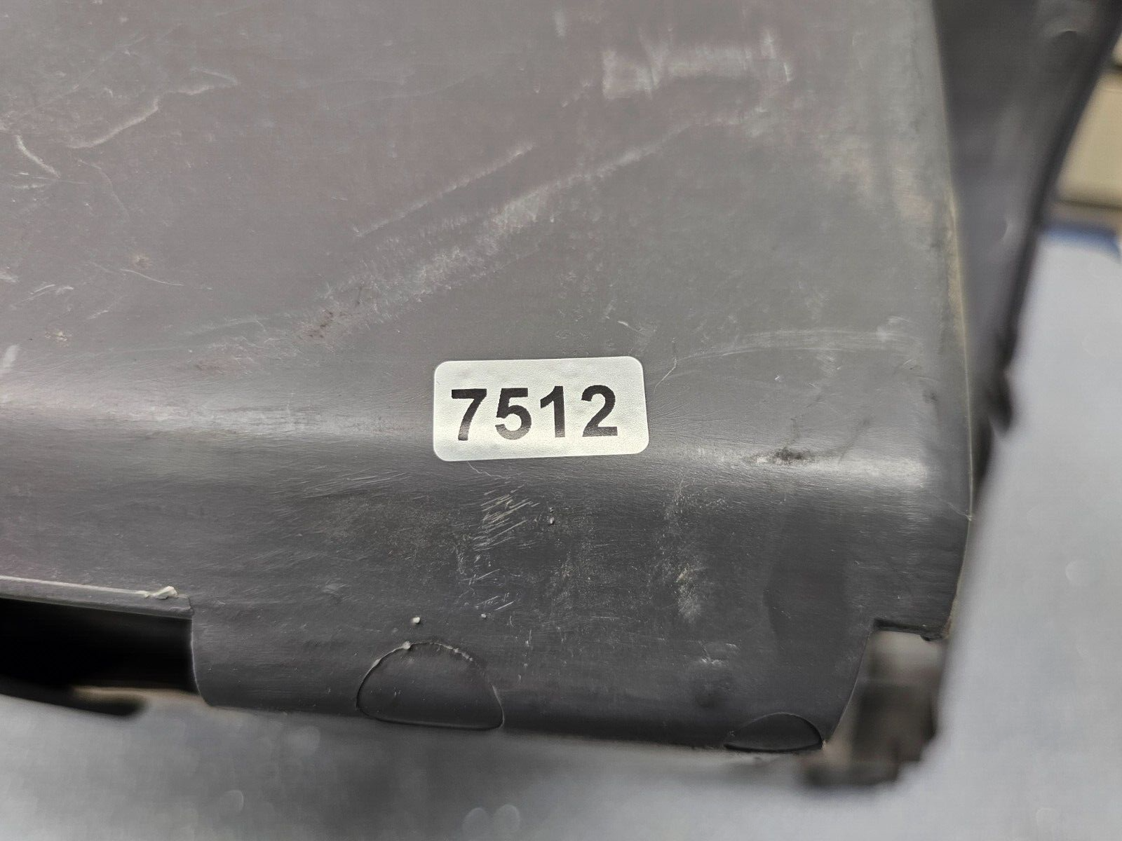 🔥98-01 FRONTIER XTERRA LOWER DASH GLOVE BOX STORAGE COMPARTMENT ASSEMBLY GRAY