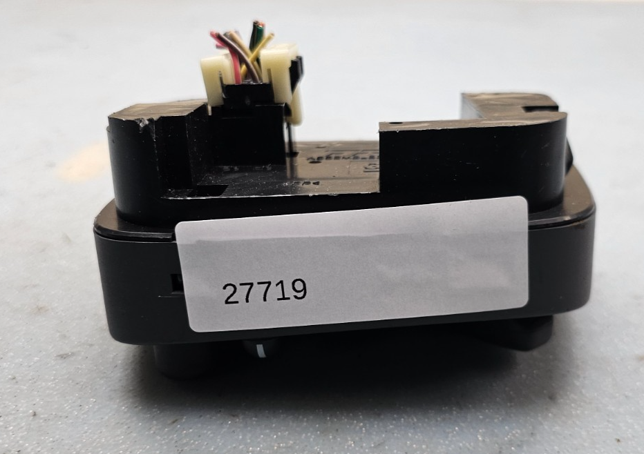 🔥00-05 Cadillac Deville Headlight Dimmer Switch Trunk Gas Door Assembly Gray