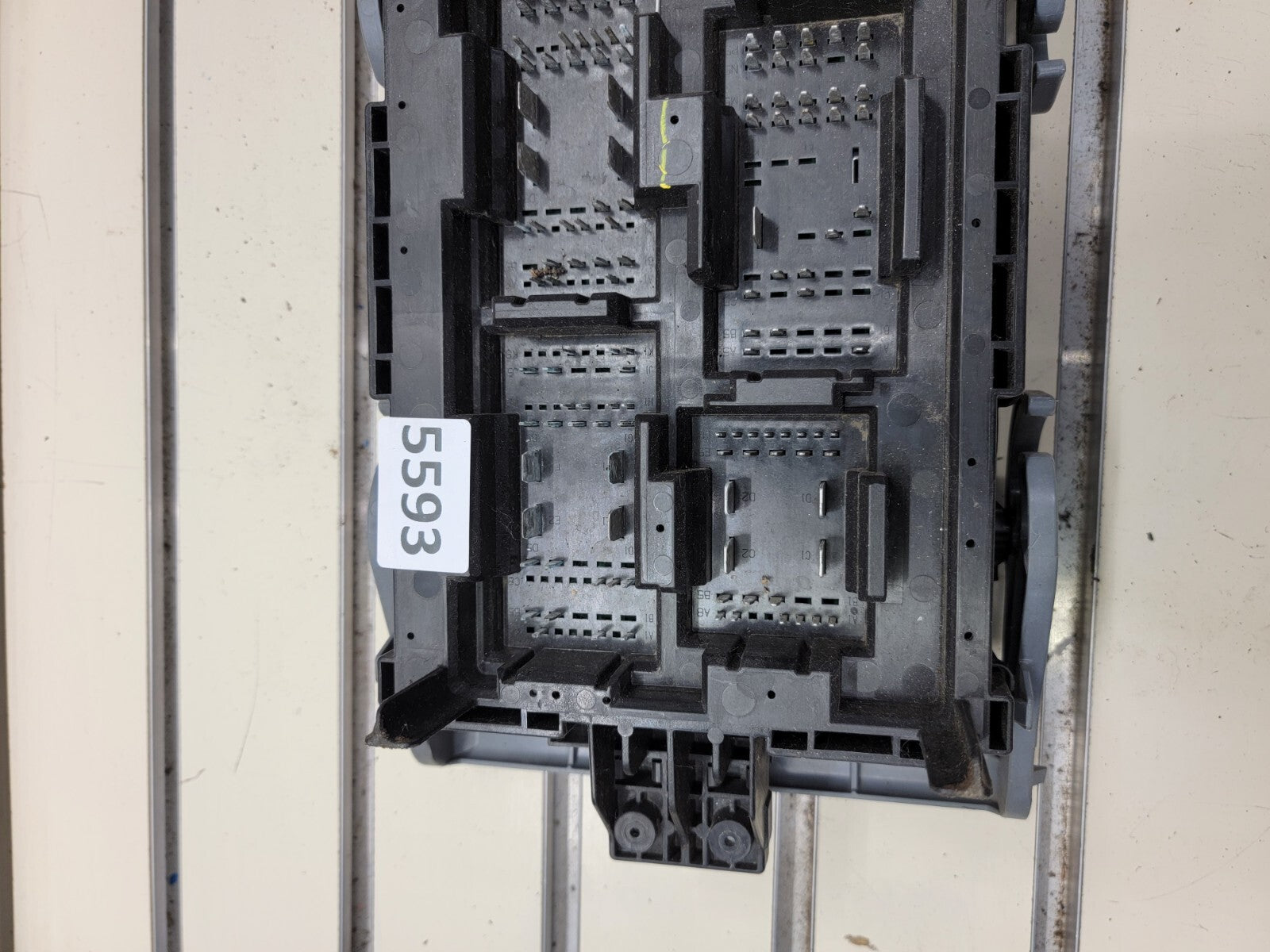 🔥 2007-2009 Tahoe Suburban Yukon Fuse Box Module A215 gray grey