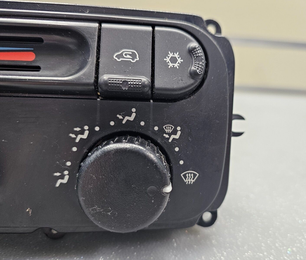 04-07 Dodge Caravan Town Country Dash AC Climate Temperature Heater Control OEM