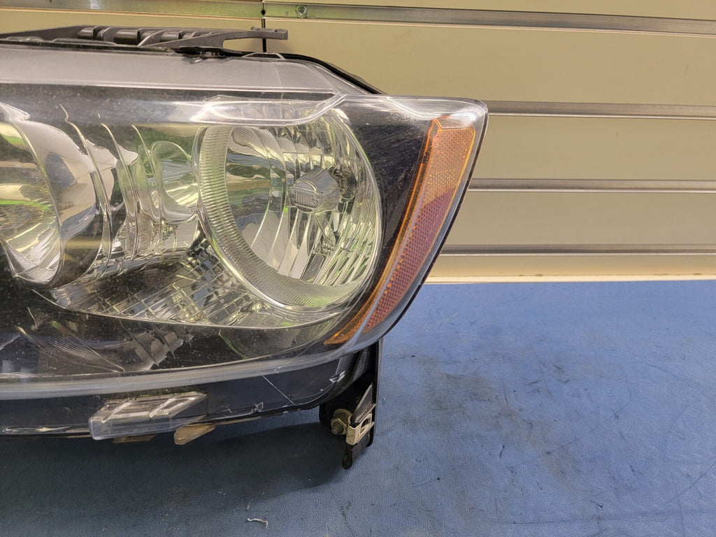 🔥11-13 Jeep Grand Cherokee Headlight Assembly for  Drivers Halogen Lens