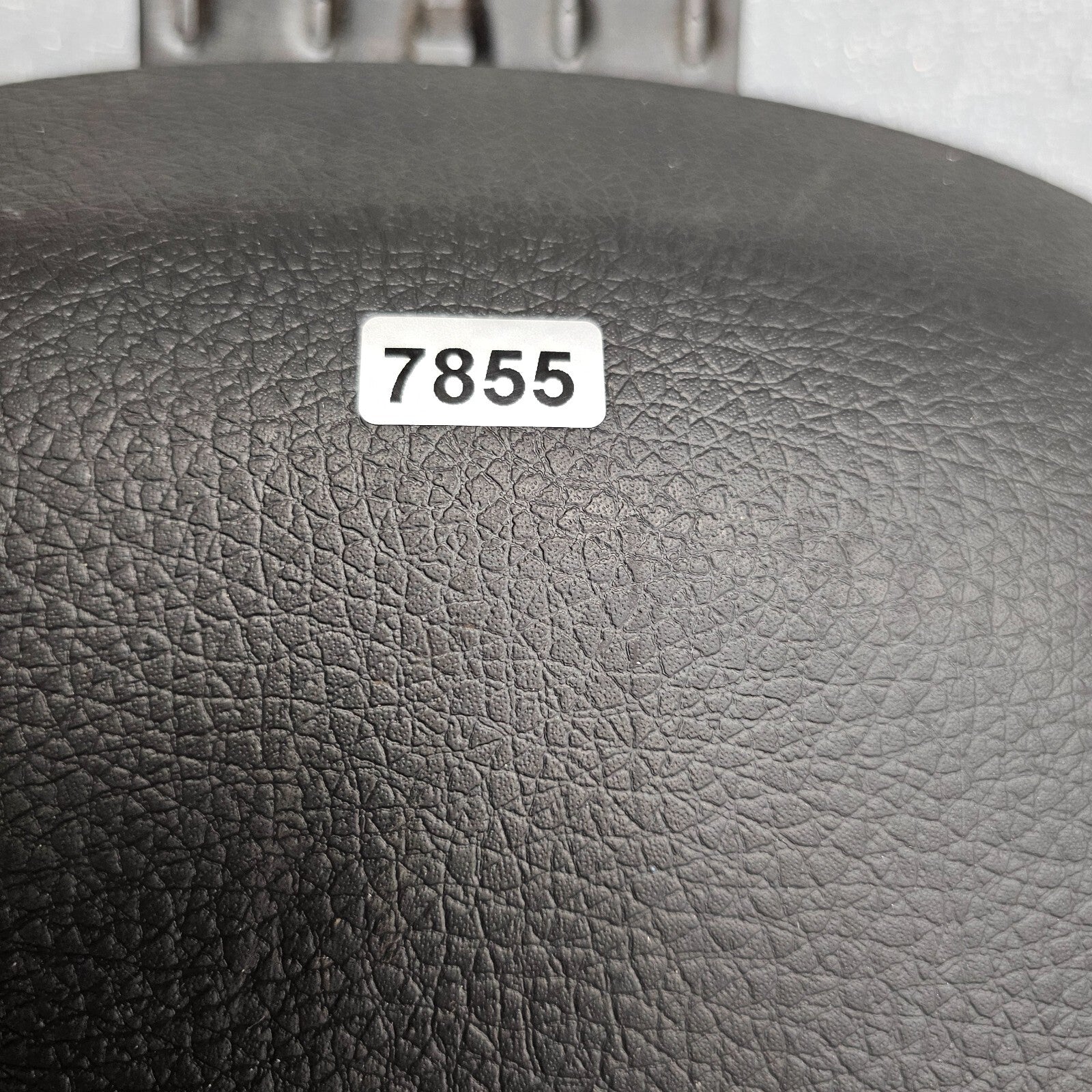 07-10 Edge Front Center Console Lid Leather Armrest Assembly Top Cover Black
