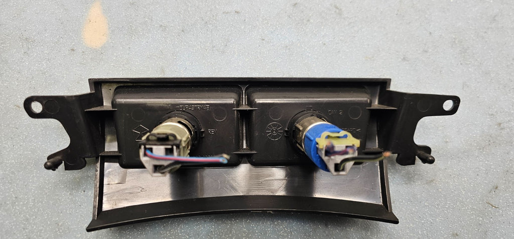 🔥2004-2008 CHRYSLER PACIFICA CENTER DASH POWER OUTLETS OEM