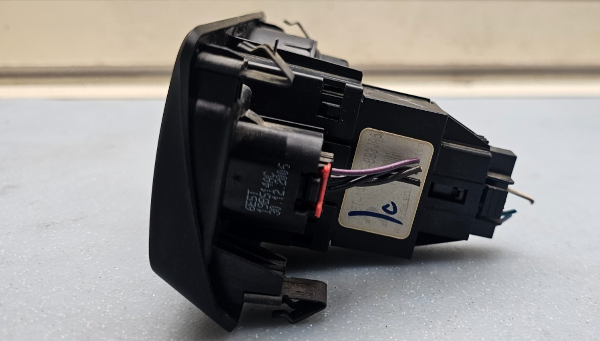 🔥06-09 Fusion Milan Dash Headlight Panel Dimmer Trunk Switch Assembly black