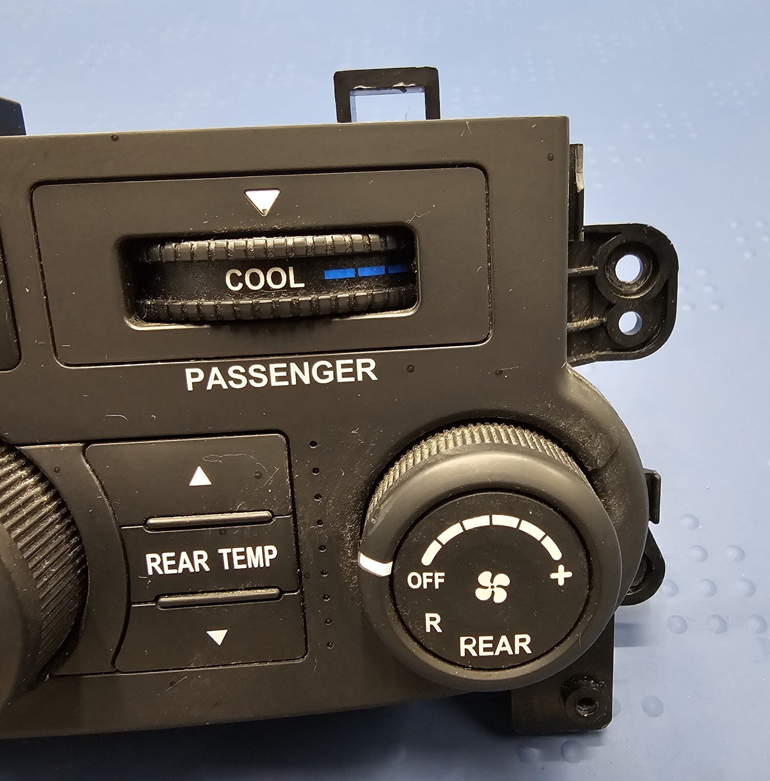 🔥2006-2014 Kia Sedona Dash Mounted A/C Heat Manual Temperature Climate Control