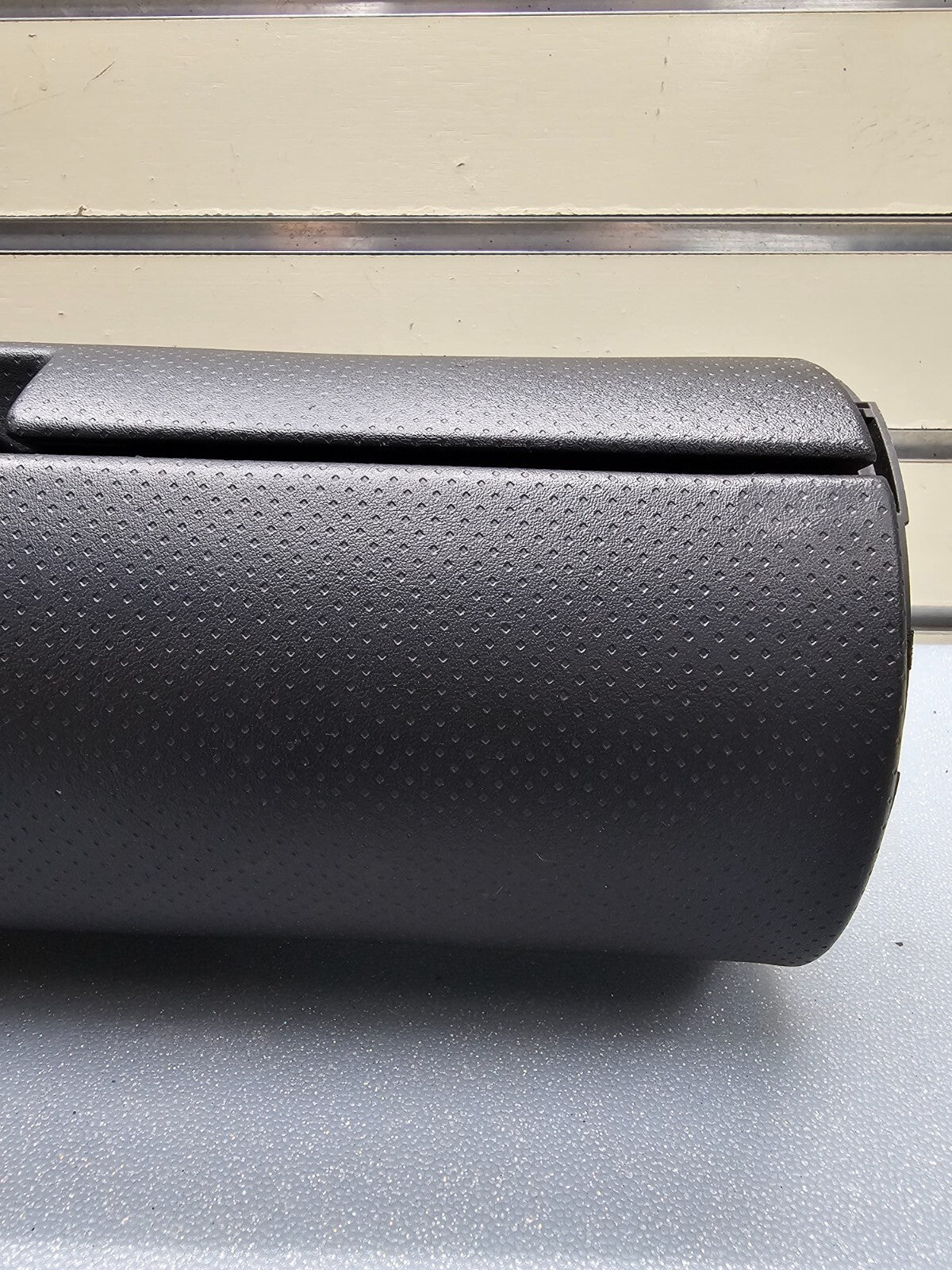 🔥03-07 Infiniti G35 Coupe Dash Upper Glove Box Storage Compartment Cover Black