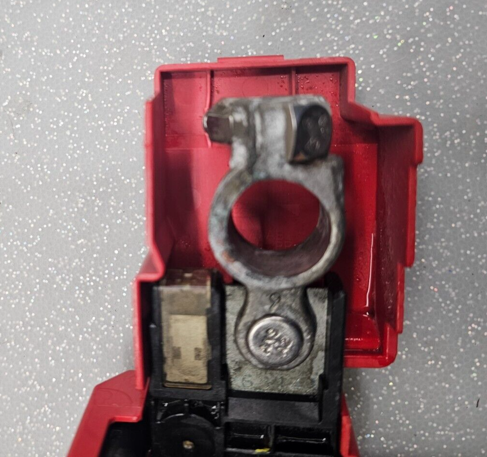 11-17 Ford Fiesta Positive Terminal Battery Block fuse Connector CLAMP 450A OEM