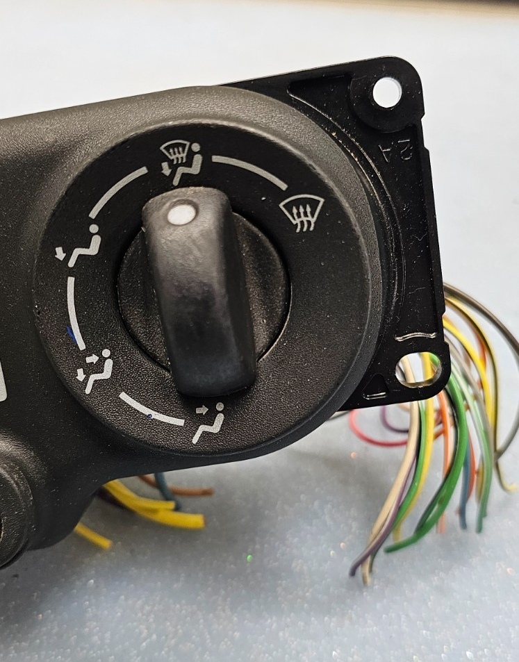 🔥2005 Chevy Equinox A/C AC HVAC Dash Temperature Heater Climate Control Black