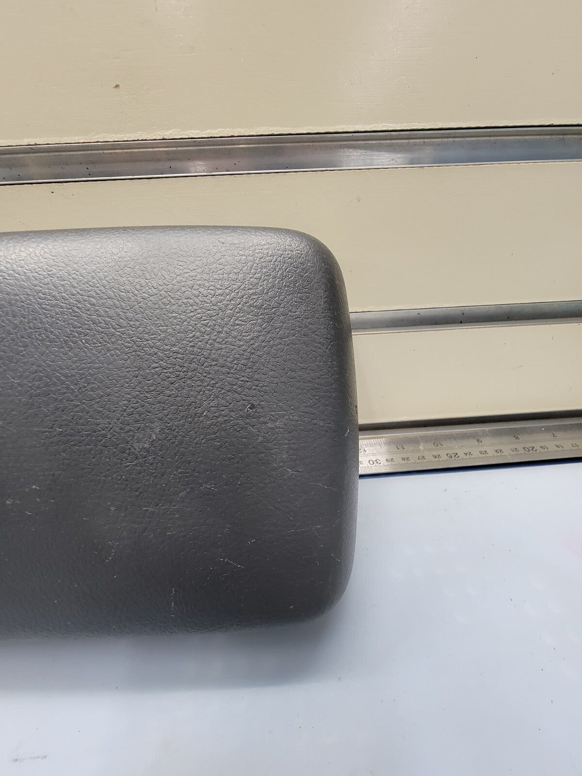 🔥09-13 TOYOTA COROLLA CENTER CONSOLE ARM REST LID TOP PAD COVER BLACK