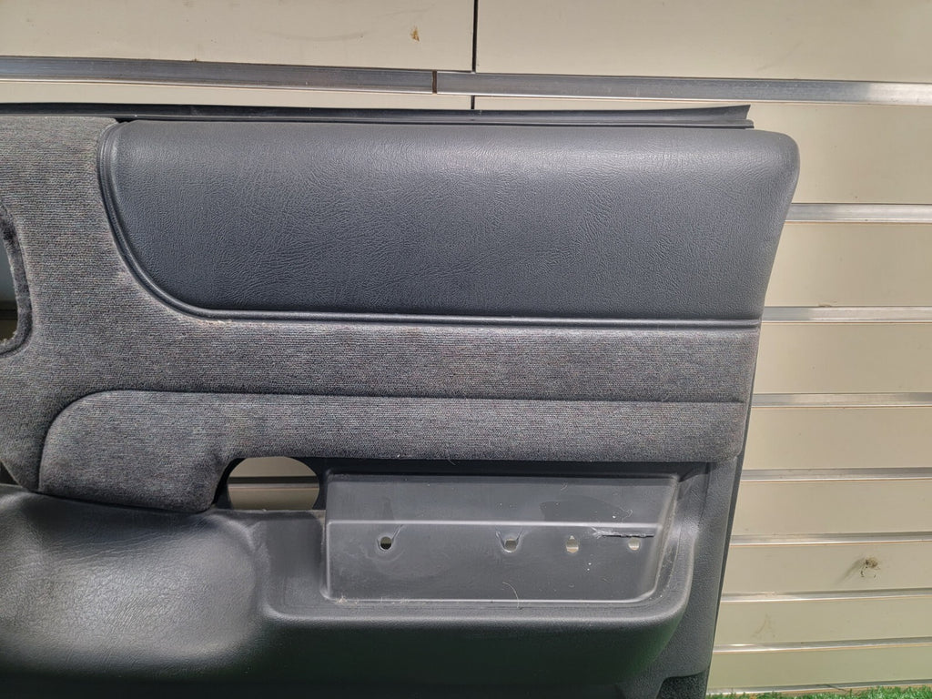 🔥98-04 Chevy Blazer Jimmy GMC Sonoma Front Door Panel Passenger Black