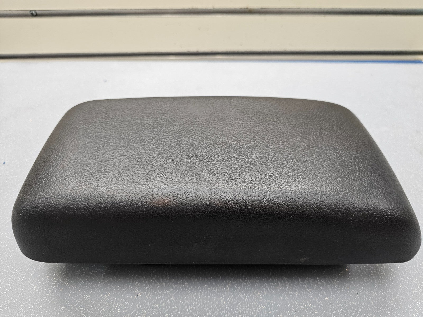 10-12 Fusion Milan Front Center Console Lid Armrest Cover Top Pad Assembly Black
